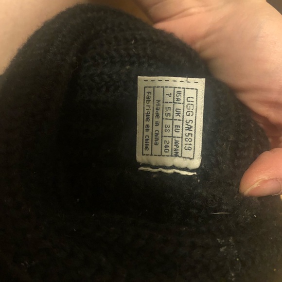 UGG Classic Cardy Button Detailed Knit Boots Sz 7 - Picture 6 of 8